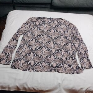 Mario Serrani Italy Women's Long Sleeved Snakeskin Patterned Top Size Large